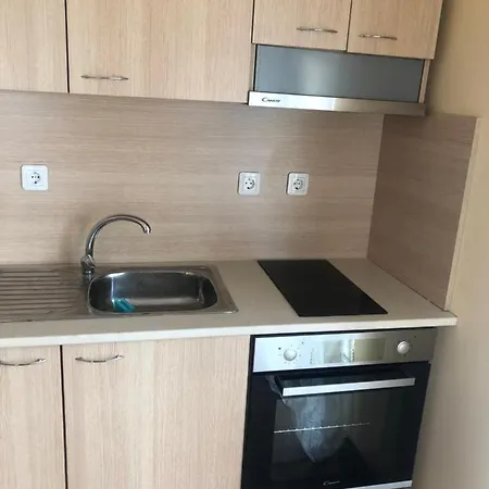 самостоятелно студио в комплекс Pretty House влас сезон 2021 г * Sveti Vlas